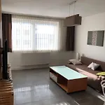 Apartman Maja *