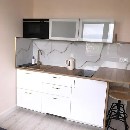 Maja Apartament *